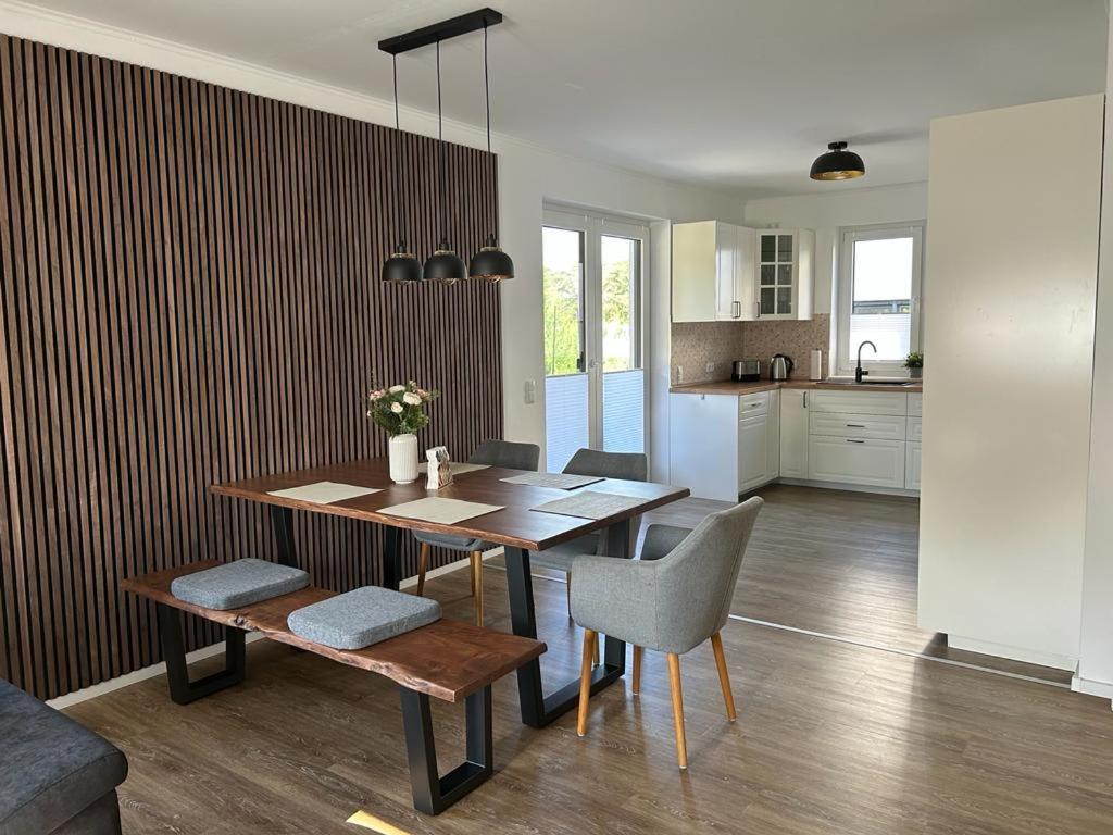 Exklusive Bei Berlin, Bis 5 Gaeste, Grosse Terrasse, Garten Apartment *